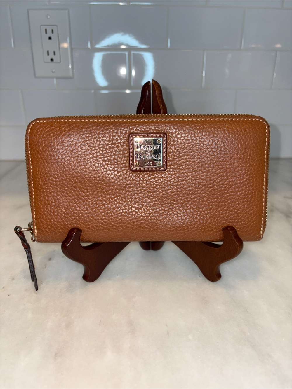 Dooney & Bourke Classic Vintage Cognac Brown Full Zip Pebbled Leather Wallet